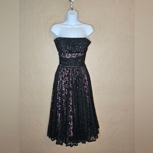 Elegant Black Lace Strapless Dress